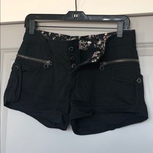 Black guess shorts